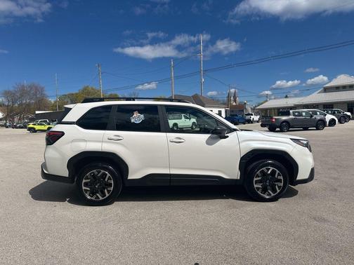 Crystal White Pearl 2025 Subaru Forester Premium
