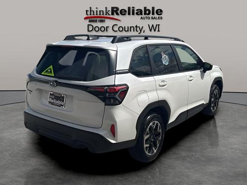 Crystal White Pearl 2025 Subaru Forester Premium