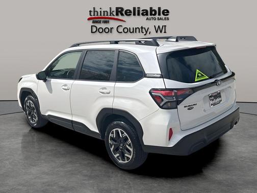 Crystal White Pearl 2025 Subaru Forester Premium