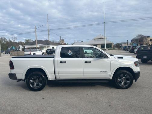 Bright White Clearcoat 2023 RAM 1500 Big Horn/Lone Star