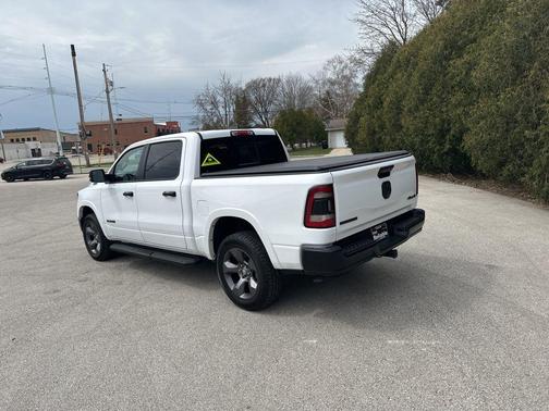 Bright White Clearcoat 2023 RAM 1500 Big Horn/Lone Star