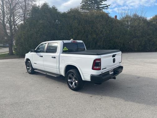 Bright White Clearcoat 2023 RAM 1500 Big Horn/Lone Star