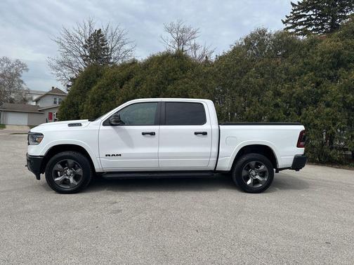 Bright White Clearcoat 2023 RAM 1500 Big Horn/Lone Star