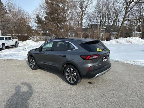 2025 Ford Escape Platinum