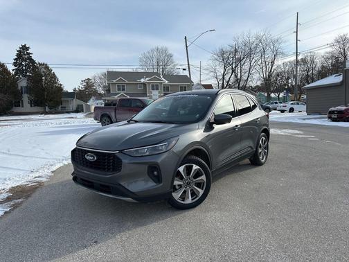 2025 Ford Escape Platinum