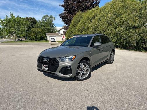Gray 2025 Audi Q5 45 S line Premium