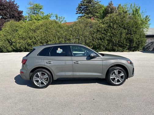 Gray 2025 Audi Q5 45 S line Premium