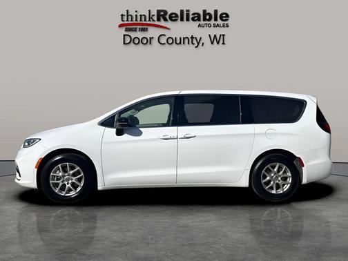 Bright White Clearcoat 2024 Chrysler Pacifica Touring L
