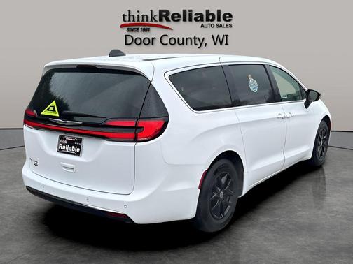 Bright White Clearcoat 2024 Chrysler Pacifica Touring L