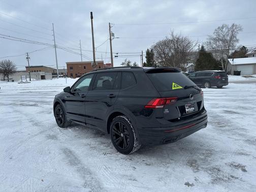 2024 Volkswagen Tiguan 2.0T SE R-Line Black 4MOTION