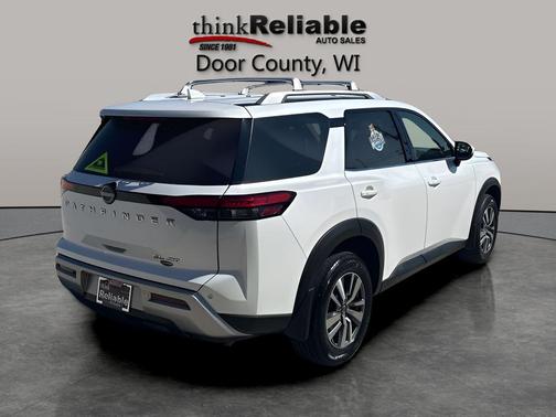 Everest White Pearl Tricoat 2025 Nissan Pathfinder SL 4WD