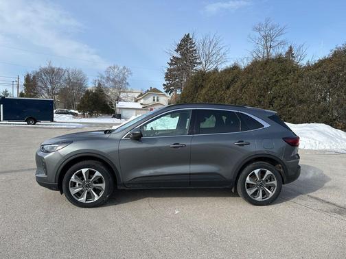 2025 Ford Escape Platinum