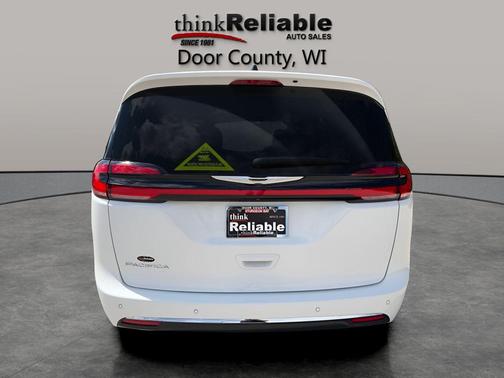 Bright White Clearcoat 2024 Chrysler Pacifica Touring L