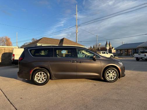 2020 Chrysler Pacifica Touring