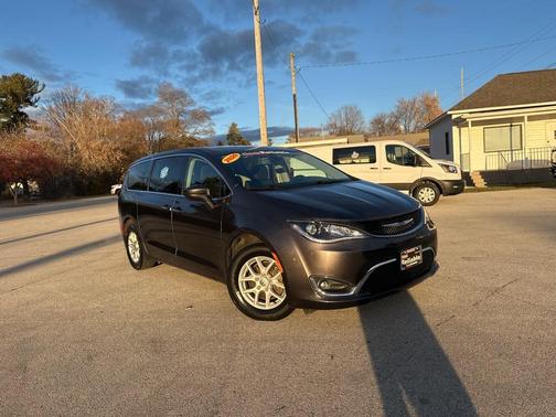 2020 Chrysler Pacifica Touring