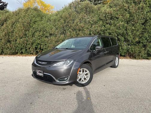2020 Chrysler Pacifica Touring