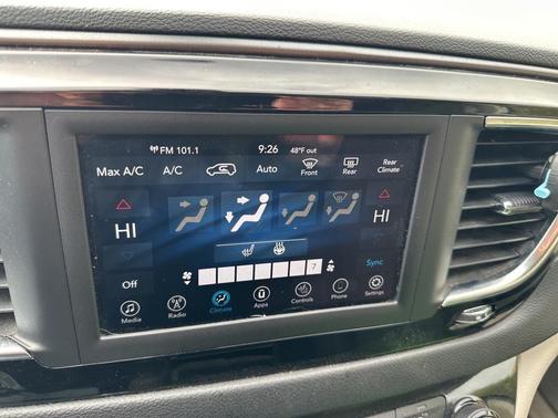 2020 Chrysler Pacifica Touring