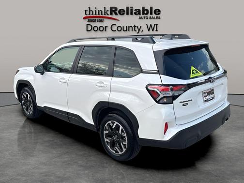 Crystal White Pearl 2025 Subaru Forester Premium