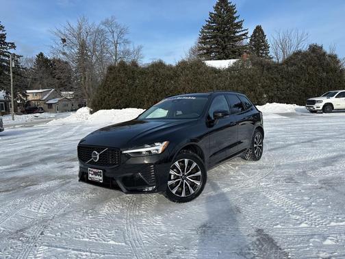 2025 Volvo XC60 B5 Plus