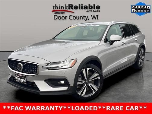 2025 Volvo V60 Cross Country Plus, B5 AWD Gas (mild hybrid)