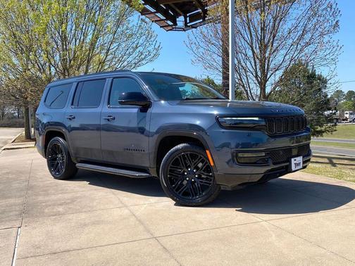 2023 Jeep Wagoneer Series II Carbide 4x4