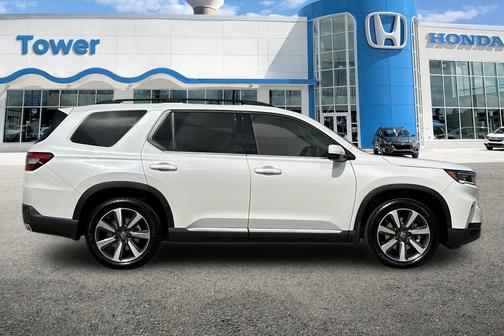 2025 Honda Pilot Touring 8-Passenger