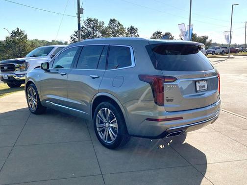 2024 Cadillac XT6 Premium Luxury FWD