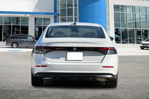 Platinum White Pearl 2026 Honda Accord SE
