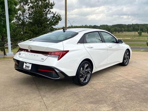 2025 Hyundai ELANTRA HEV Limited