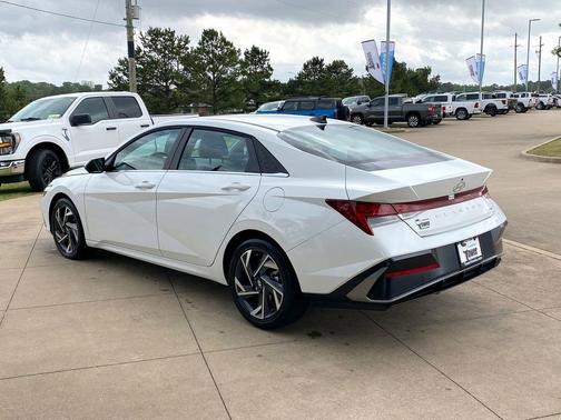 2025 Hyundai ELANTRA HEV Limited