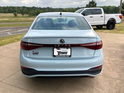 Gray 2025 Volkswagen Jetta 1.5T SE