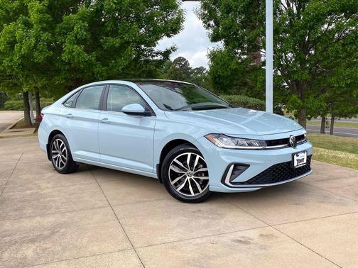 Gray 2025 Volkswagen Jetta 1.5T SE