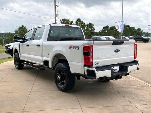 Oxford White 2025 Ford F-250 XL
