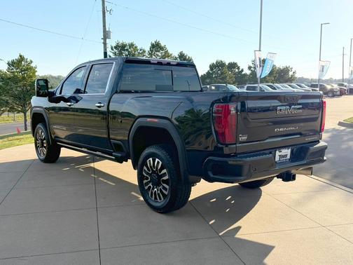 Onyx Black 2026 GMC Sierra 2500 Denali Ultimate