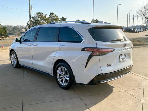 2024 Toyota Sienna Limited