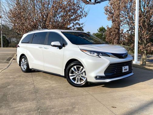 2024 Toyota Sienna Limited