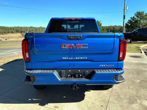 2023 GMC Sierra 1500 AT4X