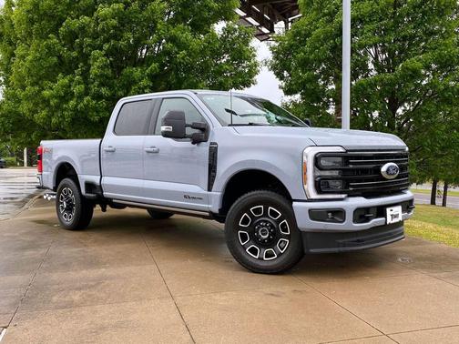 2025 Ford F-250 Platinum