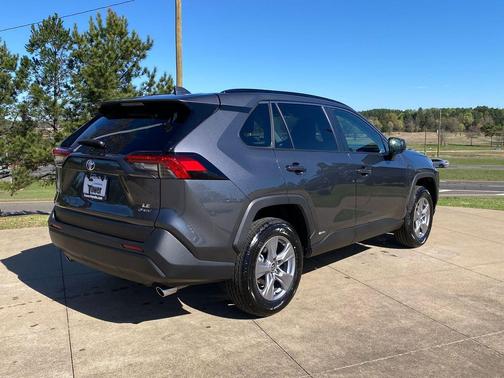 2025 Toyota RAV4 Hybrid LE
