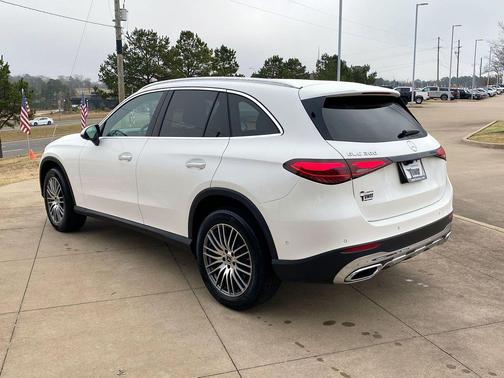 2025 Mercedes-Benz GLC 300 Base