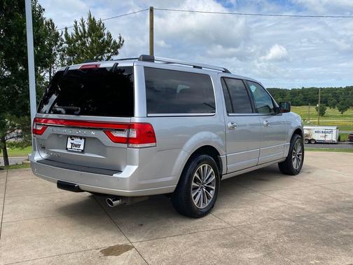 Ingot Silver Metallic 2017 Lincoln Navigator Select