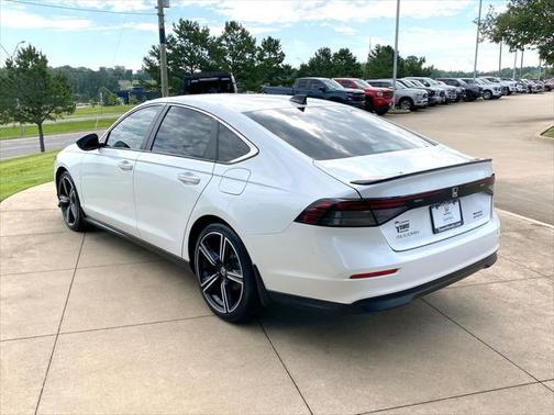 2023 Honda Accord Hybrid Base