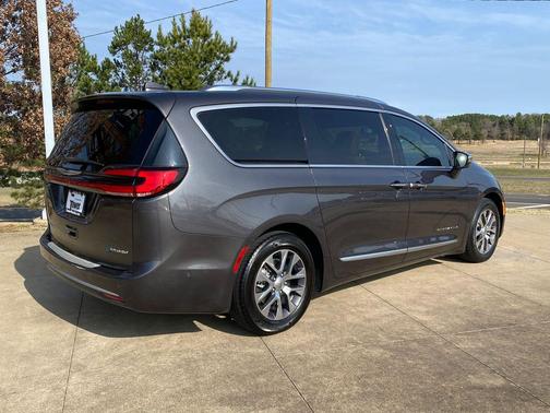 2021 Chrysler Pacifica L