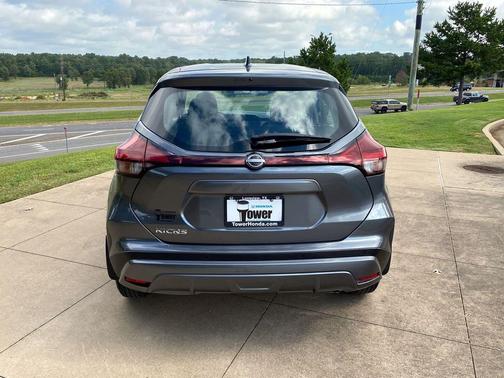 2025 Nissan Kicks S
