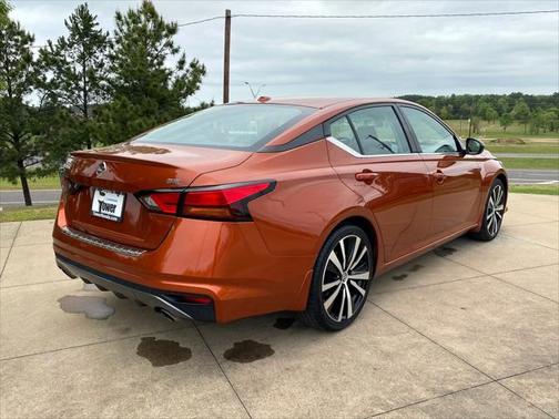 2022 Nissan Altima SR FWD