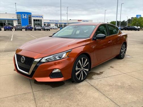 2022 Nissan Altima SR FWD