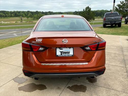2022 Nissan Altima SR FWD
