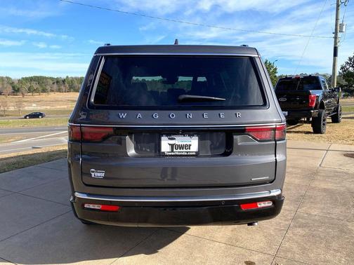 2023 Jeep Wagoneer Series III 4x2
