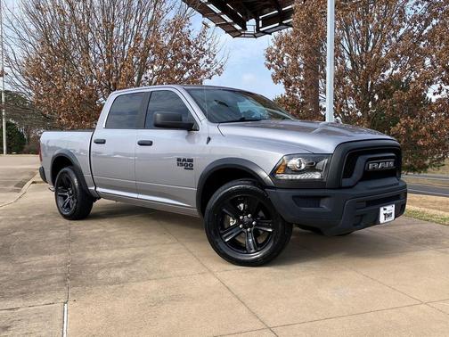 2024 RAM 1500 Classic Warlock Crew Cab 4x2 5'7' Box