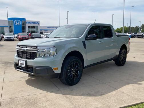 Cactus Gray 2024 Ford Maverick Lariat